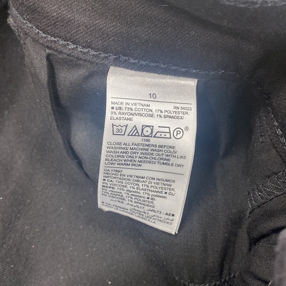 Old Navy distressed skinny jeans - Picture 5 of 5